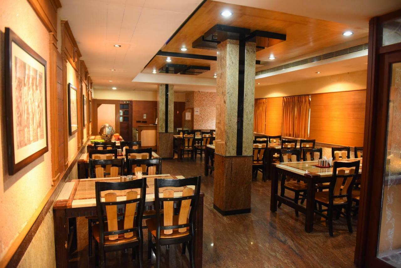 Chendhoor Residency Hotell Tiruchirappalli Exteriör bild