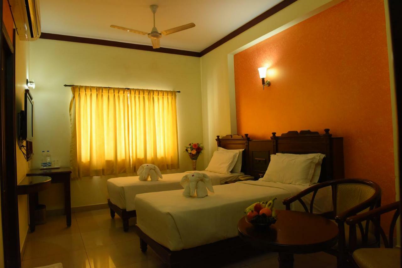 Chendhoor Residency Hotell Tiruchirappalli Exteriör bild