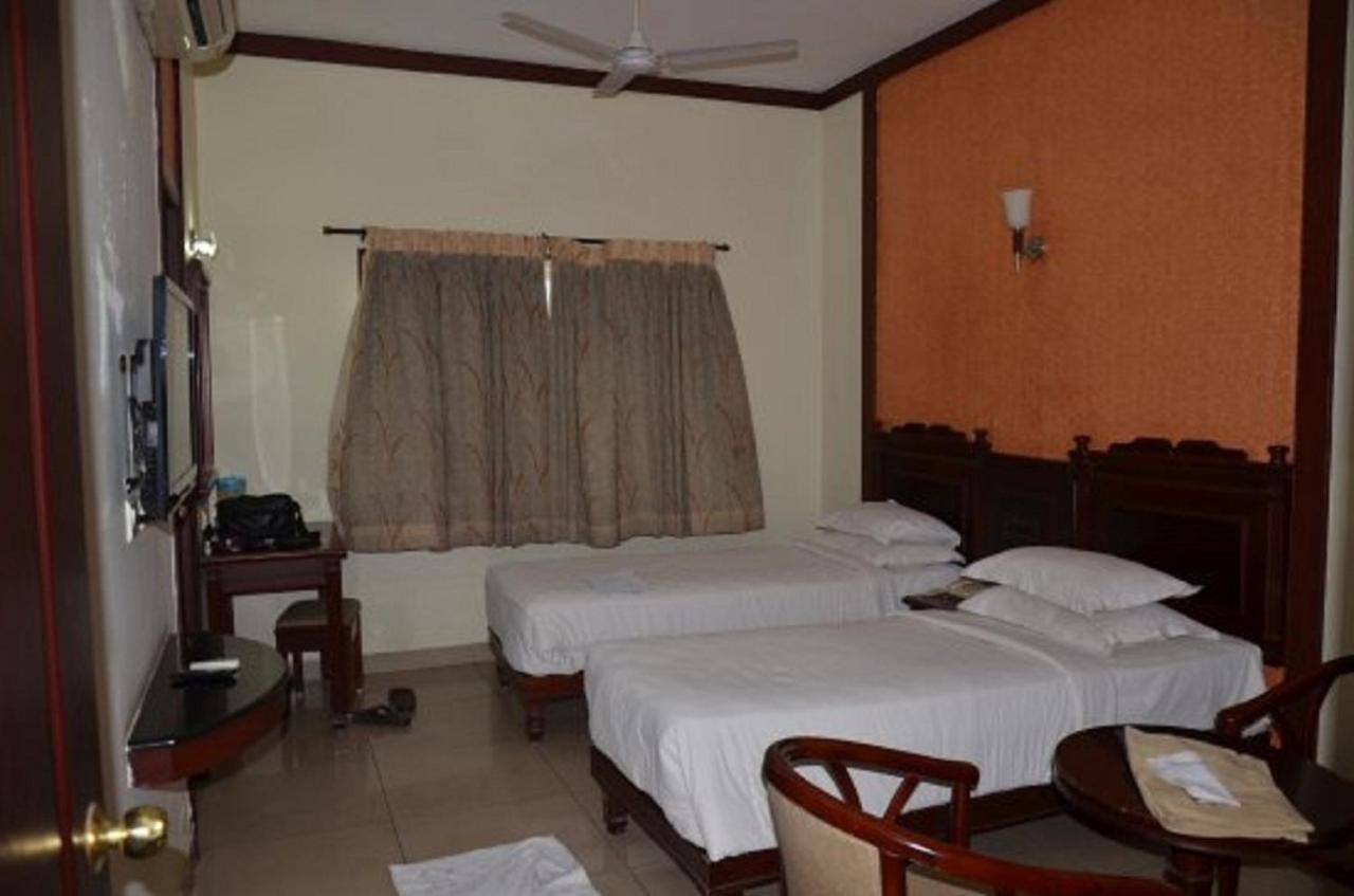 Chendhoor Residency Hotell Tiruchirappalli Exteriör bild